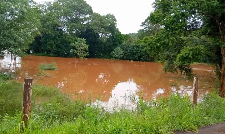 Chuva do fim de semana supera em até 84% a média mensal em algumas regiões do Paraná