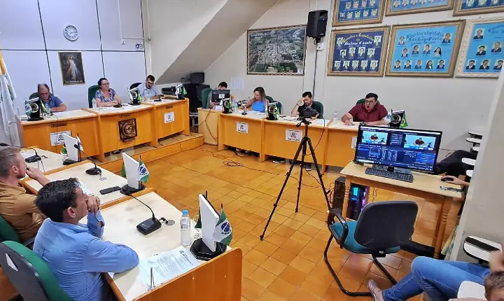 Prefeito Gelson Coelho encaminha seu 1° projeto de Lei à Câmara Municipal de São Jorge D’Oeste.