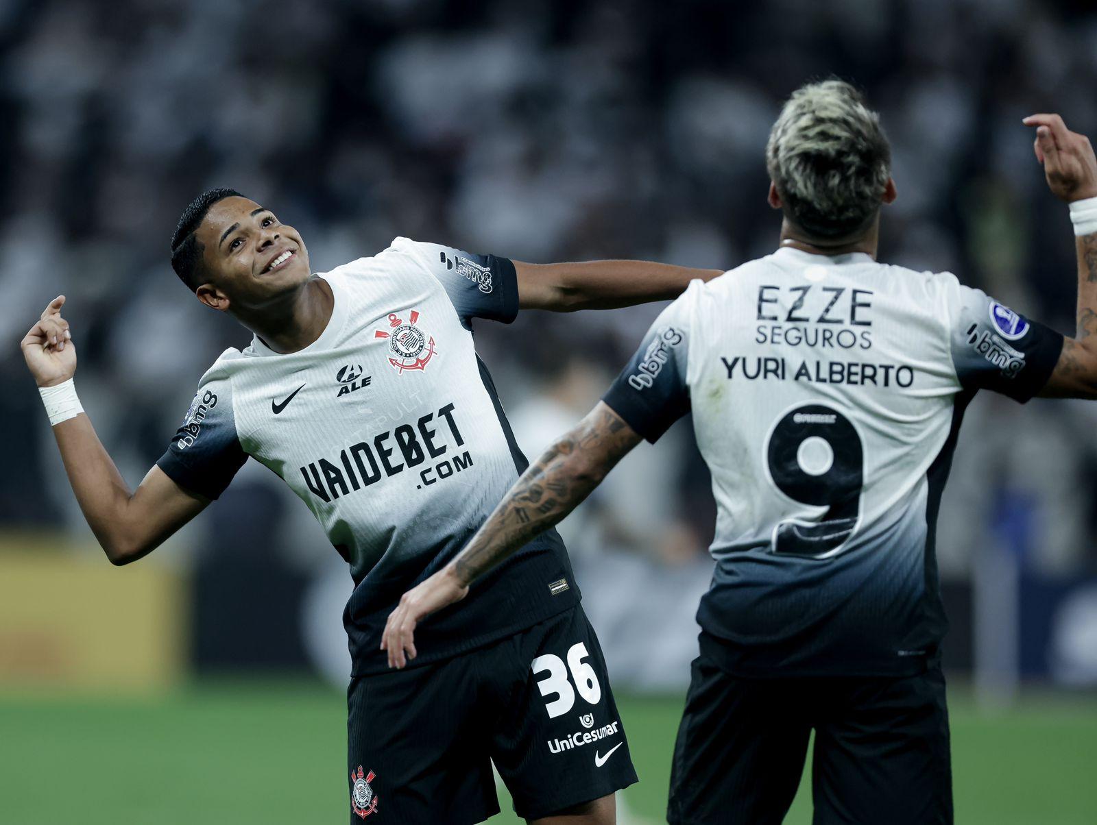 Corinthians goleia o Argentinos Jrs. e garante classificação na Sul-Americana