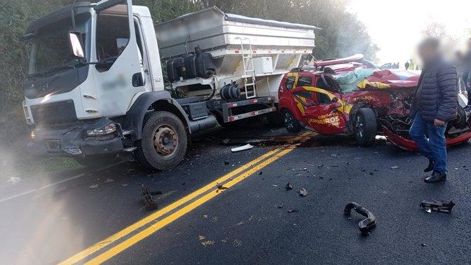 Carro do Corpo de Bombeiros se envolve em grave acidente no sudoeste do Paraná