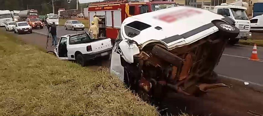 Grave acidente deixa três pessoas feridas na PR-280