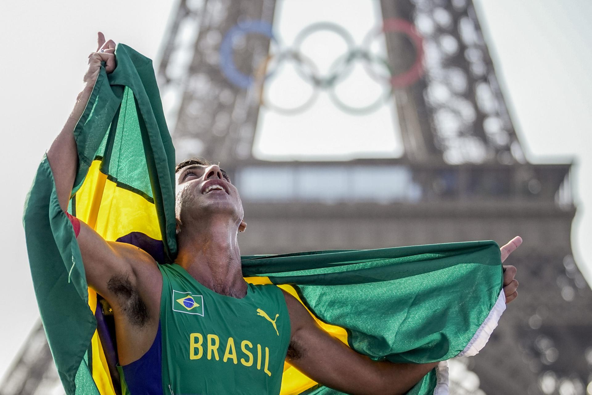 Caio Bonfim fatura prata inédita para o Brasil na marcha atlética