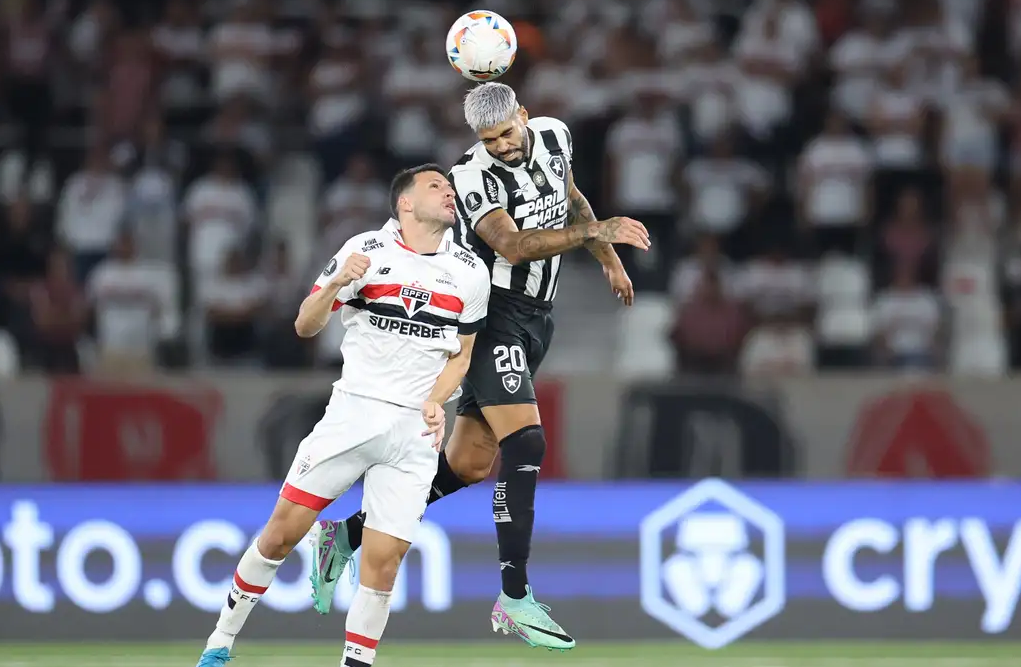 São Paulo e Botafogo jogam por vaga na semifinal da Libertadores