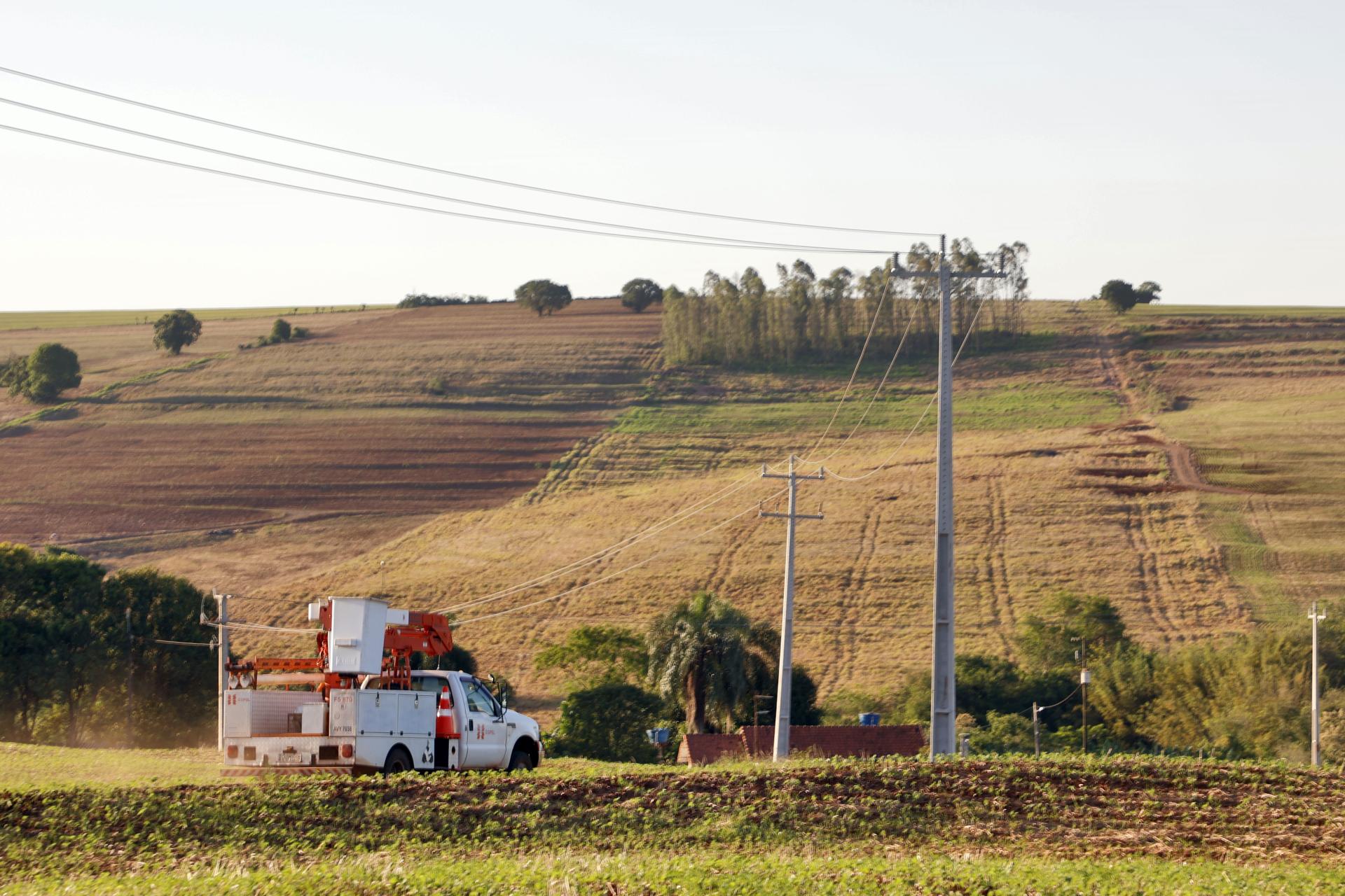 Do Clic Rural aos 19 mil km de redes do Paraná Trifásico, Copel leva investimentos ao campo