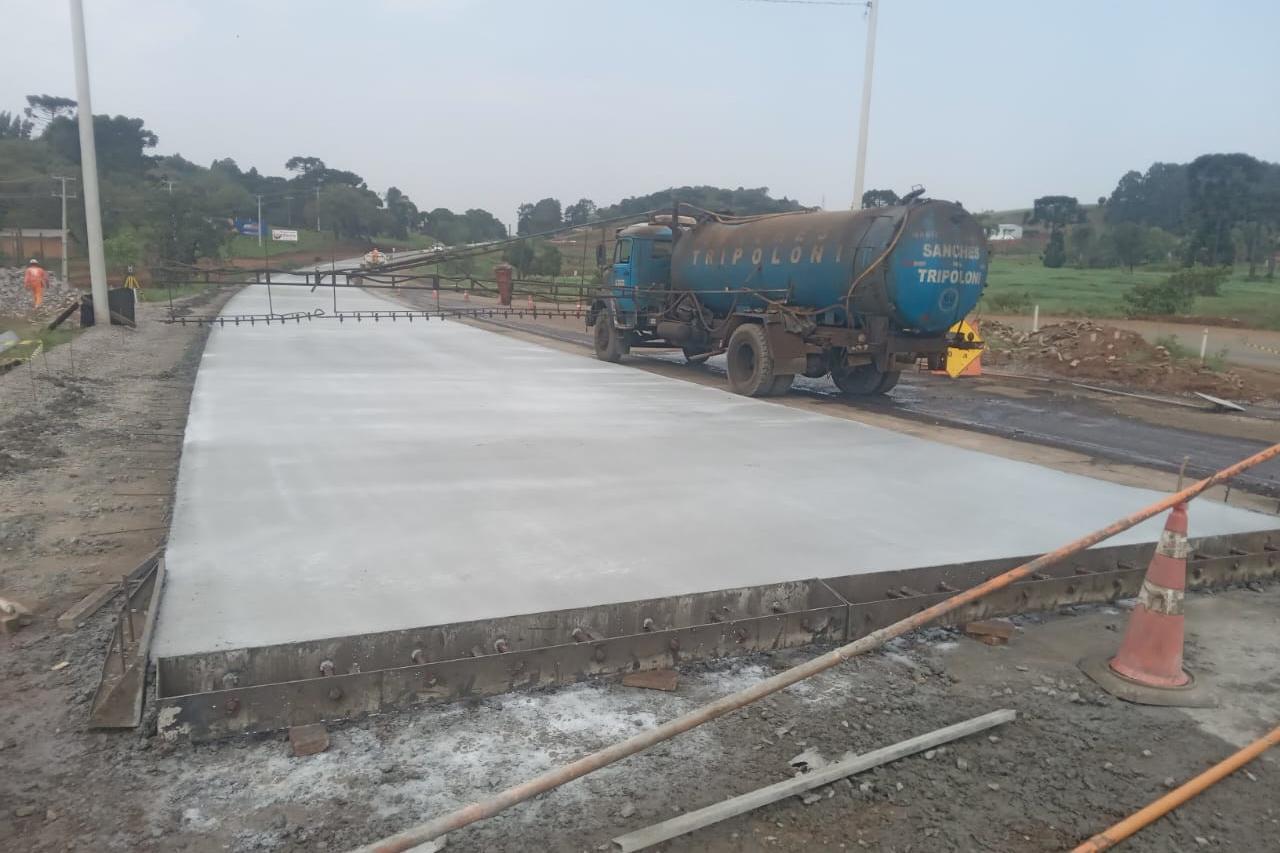 Obra de restauração de rodovia em concreto entre Palmas e Clevelândia chega a 75%