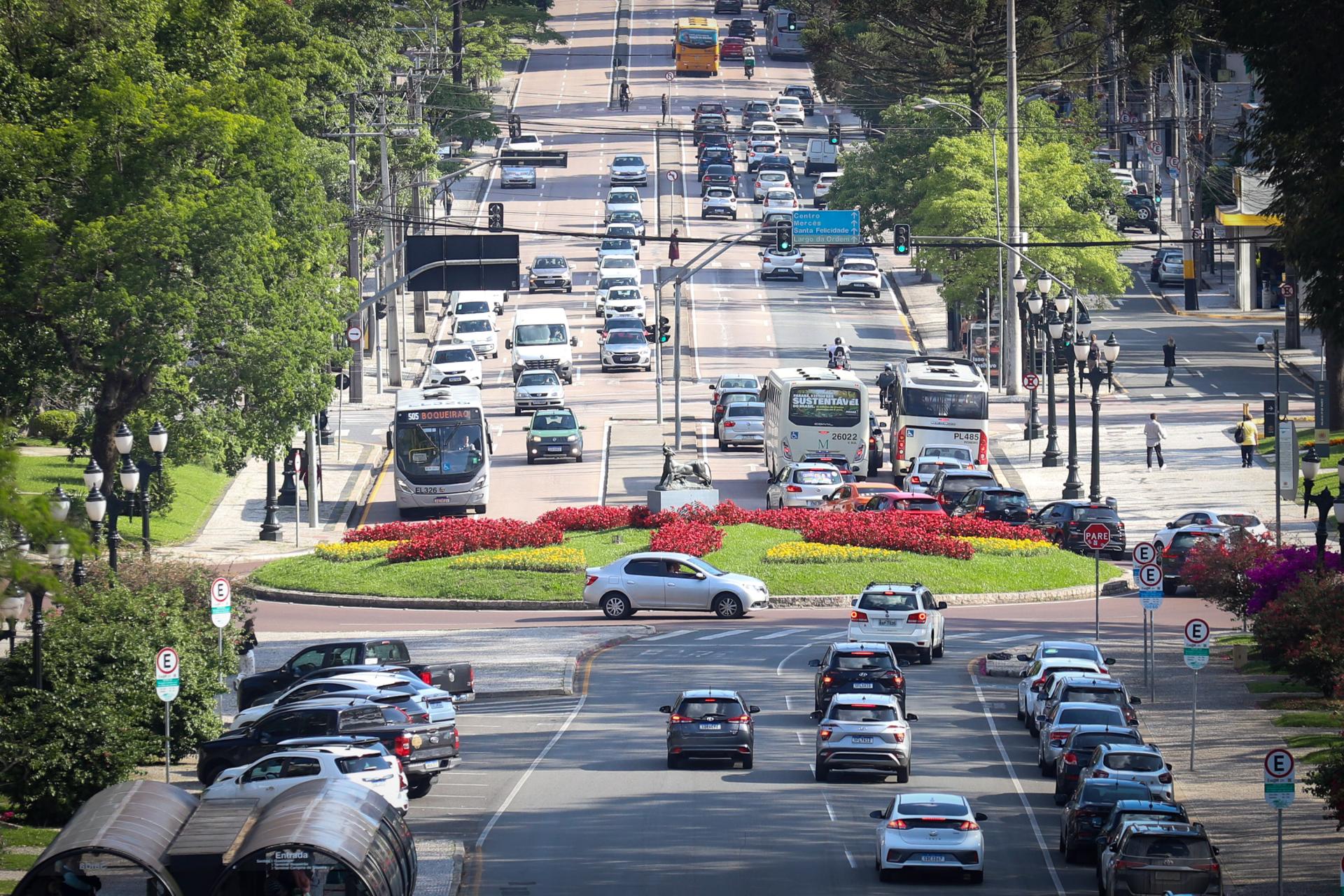 Paraná decide não incluir cobrança do novo DPVAT no IPVA e licenciamento de 2025