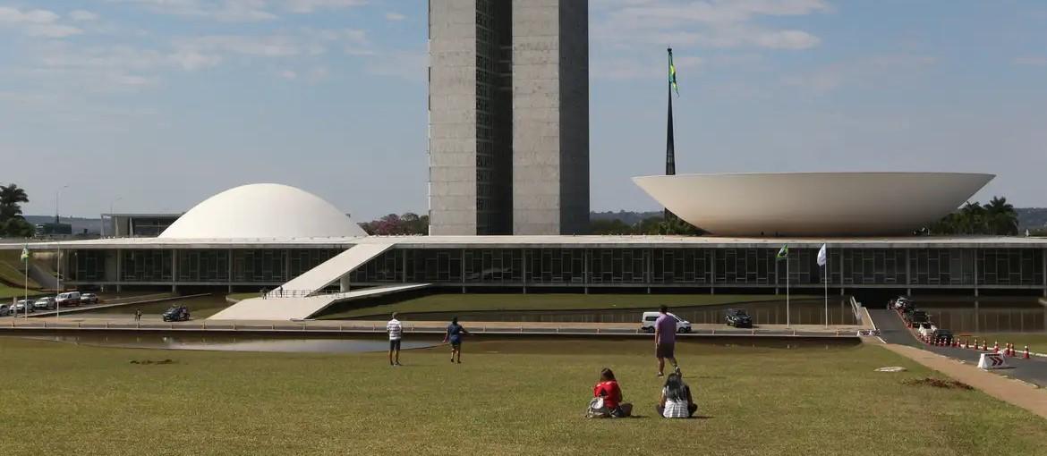 Reforma tributária segue em discussão no Congresso